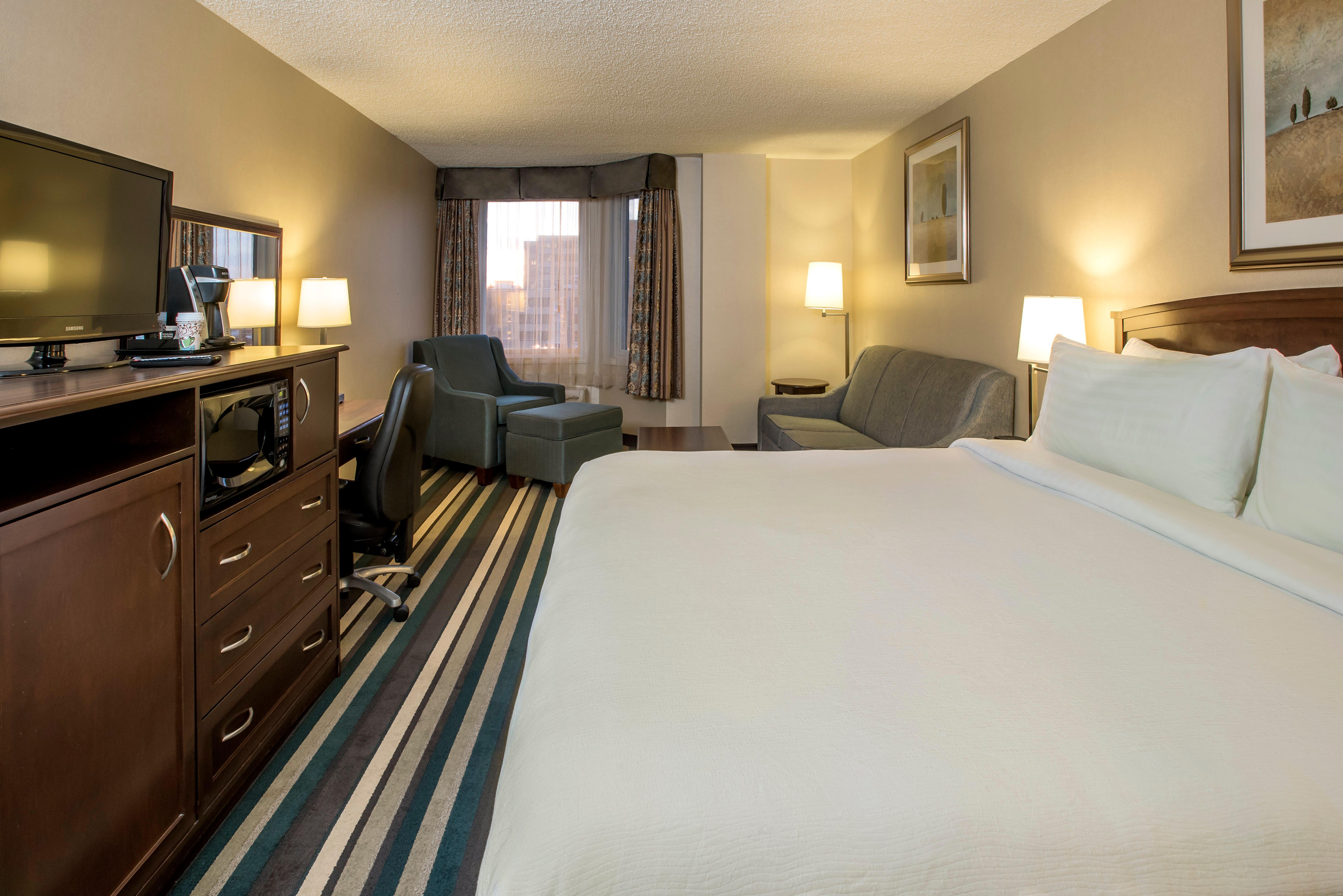 Holiday Inn Conference Centre Edmonton South By Ihg Bagian luar foto