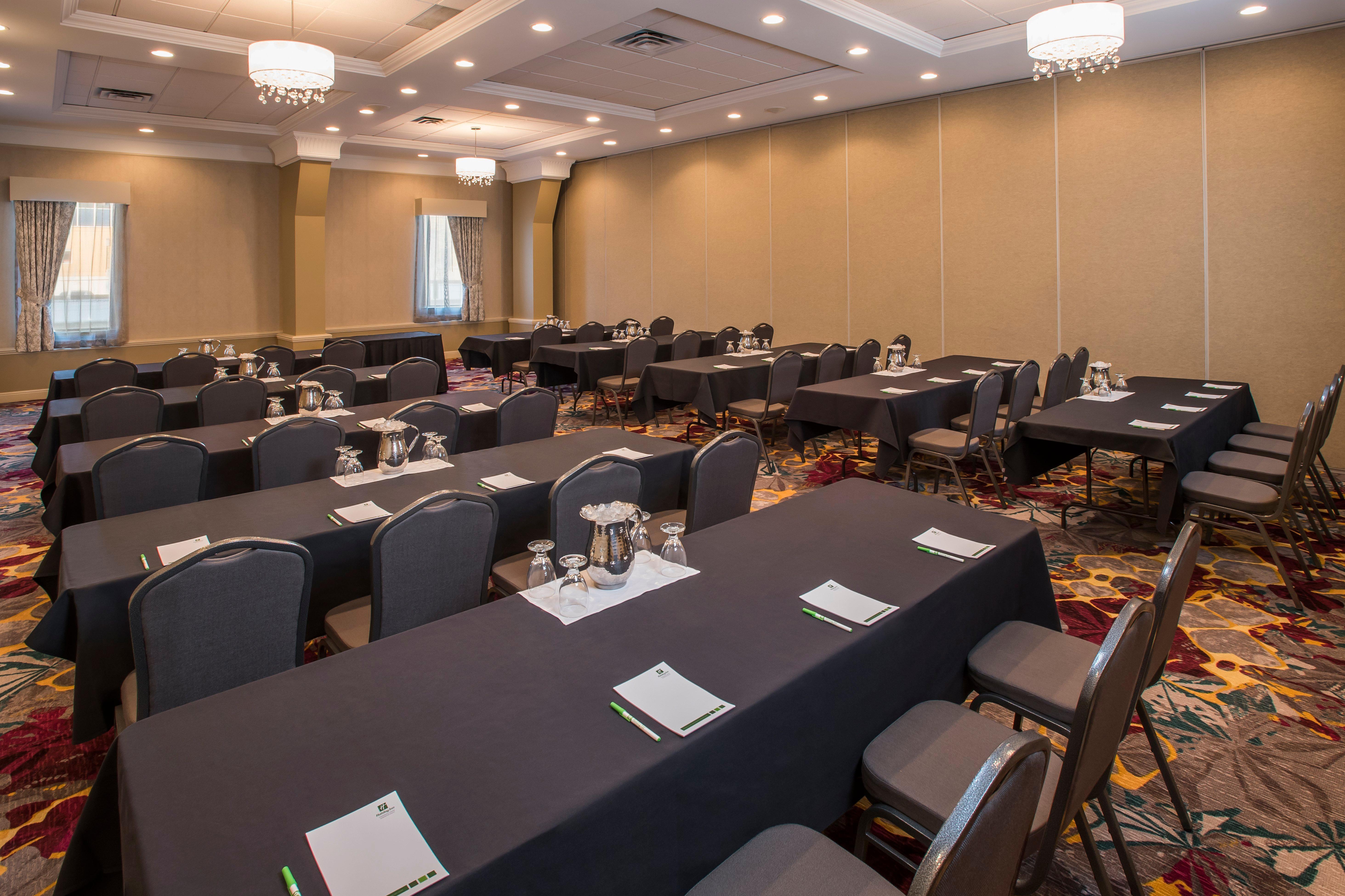 Holiday Inn Conference Centre Edmonton South By Ihg Bagian luar foto