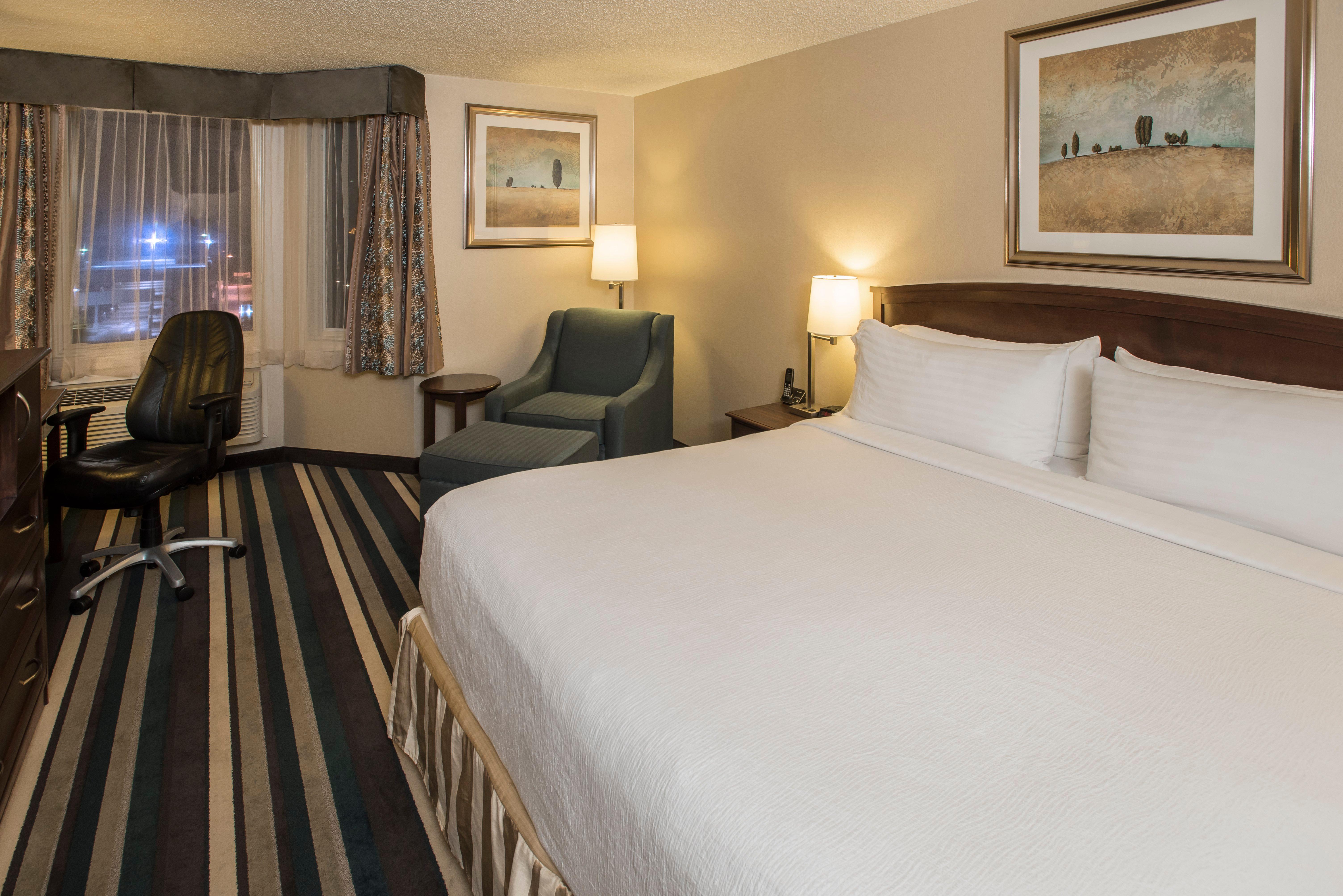 Holiday Inn Conference Centre Edmonton South By Ihg Bagian luar foto