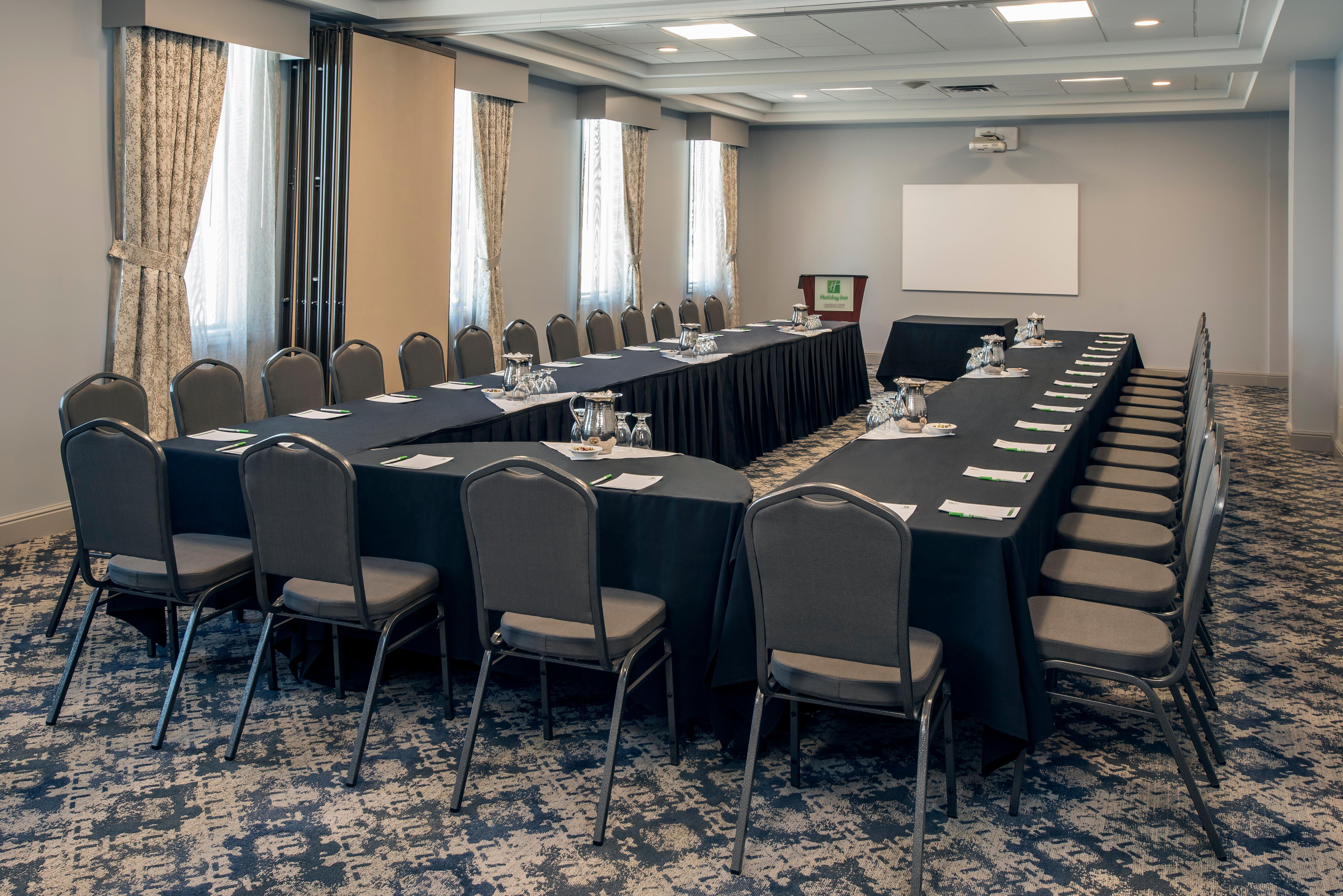 Holiday Inn Conference Centre Edmonton South By Ihg Bagian luar foto