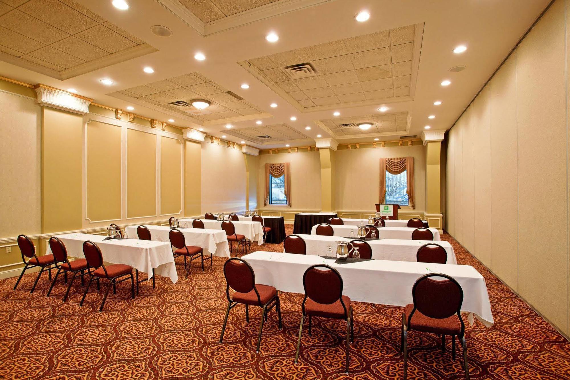 Holiday Inn Conference Centre Edmonton South By Ihg Bagian luar foto